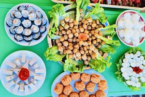 TRƯỜNG MẦM NON TÚ XUYÊN TỔ CHỨC BỮA ĂN THÂN THIỆN CHO TRẺ